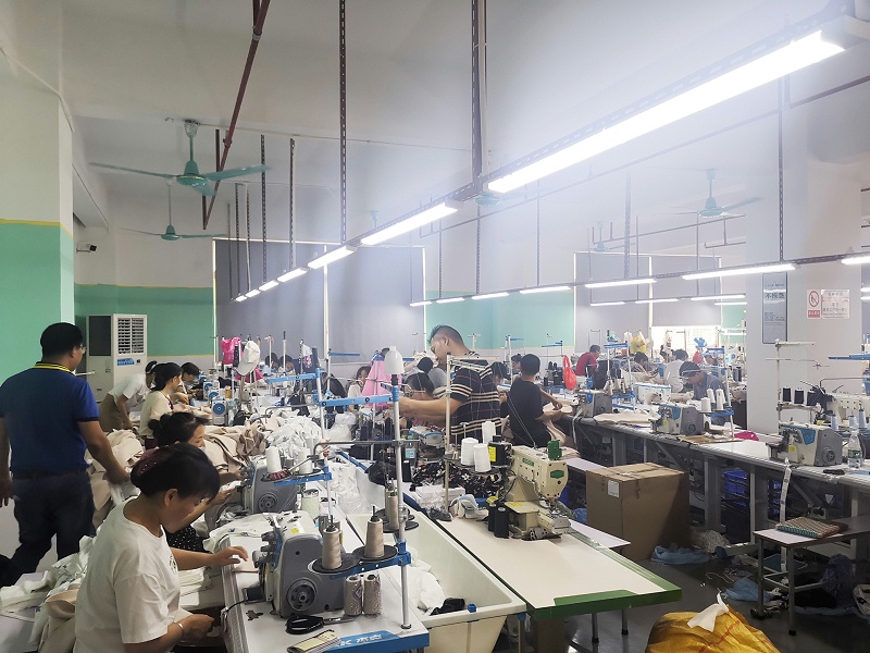 星科工業(yè)蒸發(fā)冷省電空調(diào),制衣廠降溫工程案例