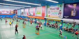 大型羽毛球館區(qū)域降溫，應(yīng)用蒸發(fā)冷省電空調(diào)立式管道機(jī)組