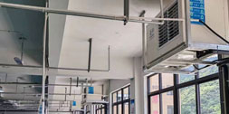 注塑廠車間整體降溫，安裝工業(yè)省電空調(diào)-臥式軸流機組